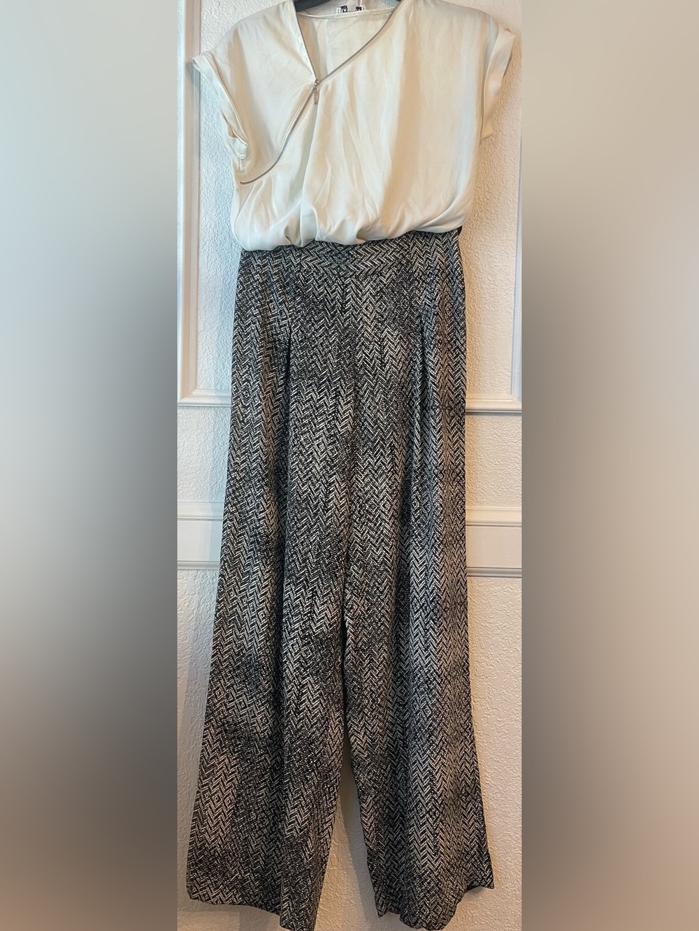 Jessica Simpson Cream Blouse with Black & Cream Herringbone Wide-Leg Pants